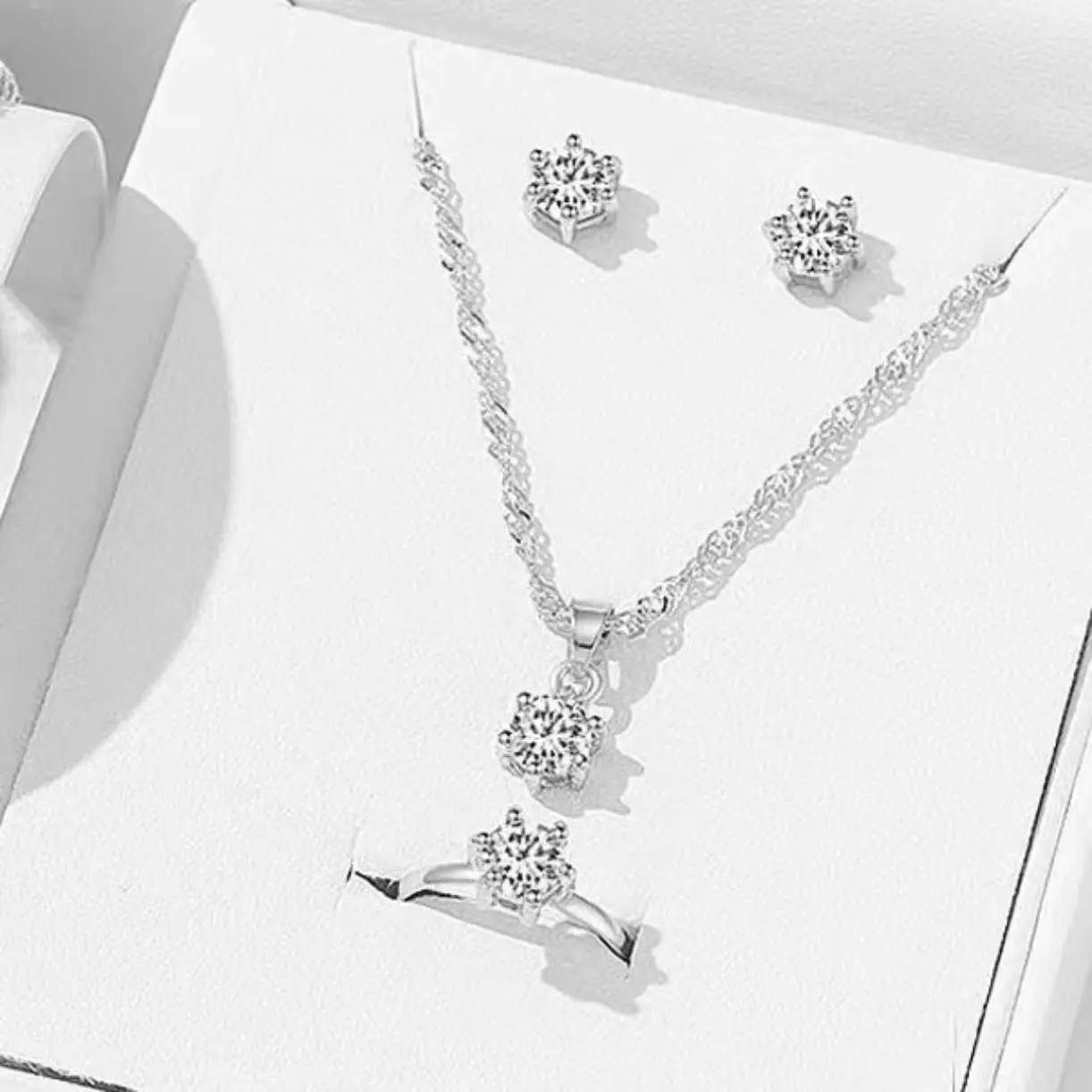 Bộ Bông Tai Và Dây Mặt Dây Chuyền Zircon Tròn Đơn Giản, Vòng Cổ Ba Món Dễ Phối Đồ Dành Cho Nữ