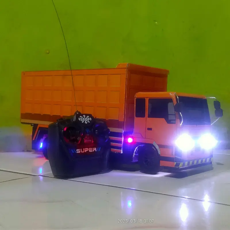 Miniatur Truk Dump Fuso, Hino Remot RC Set Hadiah Pengendali Jarak Jauh Elektrik Mobil Control Kado Sports - Remote, Toys 1