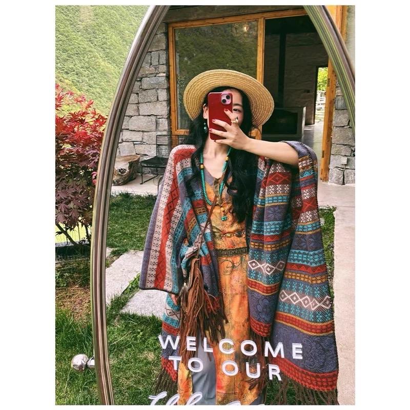 ￼[Mã Mới ] Áo Choàng Thổ Cẩm Mã Mới Nhất 2024 Mã 16 Thời Trang Nữ Bohemian