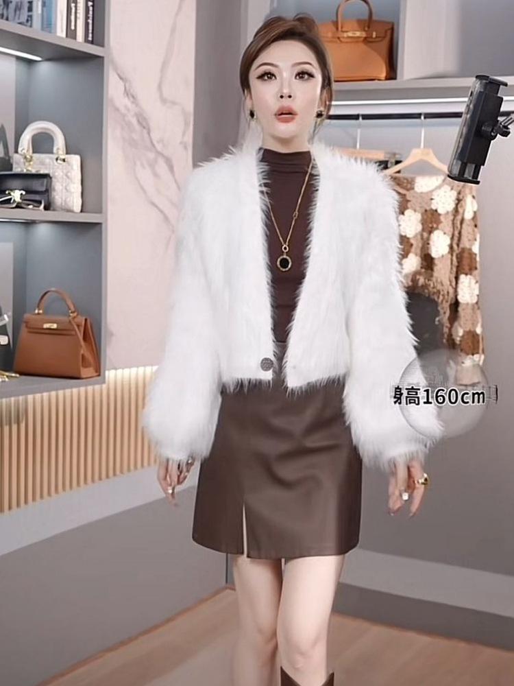 Product Introduction of 2024 Autumn and Winter New High-End Popular One-Button Short Woolen Coat for Women Fashionable Stylish All-Match Long Sleeve Fashion 4