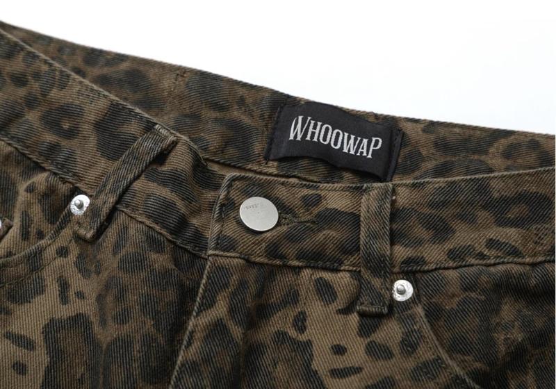 Product Introduction of 2025 New Vintage American Style Leopard Print Jeans - Loose Straight Leg Unisex Retro Pants | Trendy Casual Streetwear for Men & Women 16