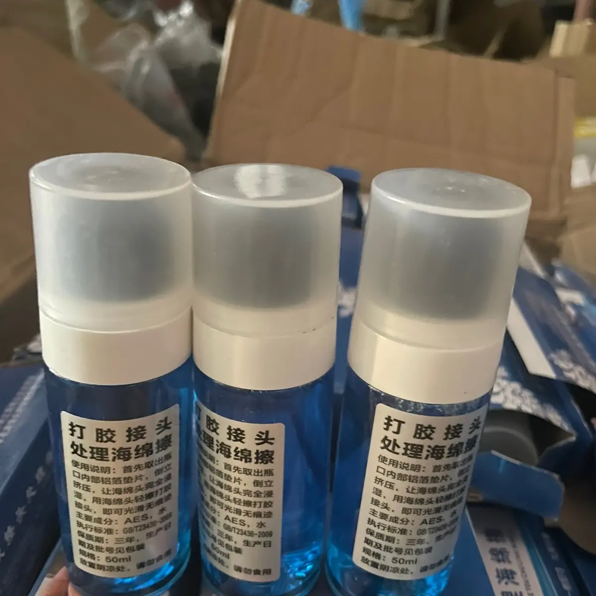 Lọ vuốt đường nối  keo silicone Cửa nhôm