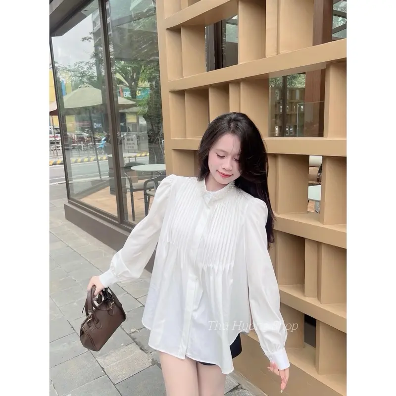 ÁO SƠ MI TRẮNG CỔ TÀU ĐÍNH ĐÁ HOT( ẢNH SHOP TỰ CHỤP)
