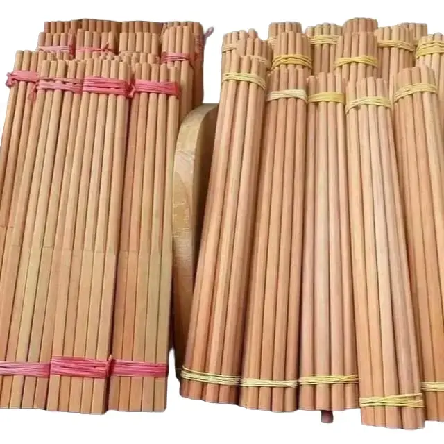 (TẶNG 1 ĐÔI ĐŨA DÀI NẤU) - 30 đôi đũa tre vót tay thủ công người dân tộc Thái Sơn La - Chung Xứ Tuyên