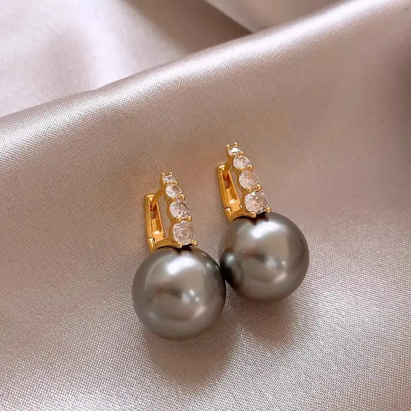 Light Luxury Copper Micro Inlaid Zircon Heather Gray Pearl Earrings Autumn and Winter Graceful Earrings Female Niche Ear Clip