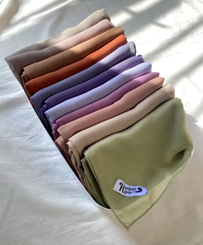 Hanhan Hijab - (100K Get 5) Bella Square Premium Jahit Tepi (Segiempat Bella Premium Jahit Tepi) 1