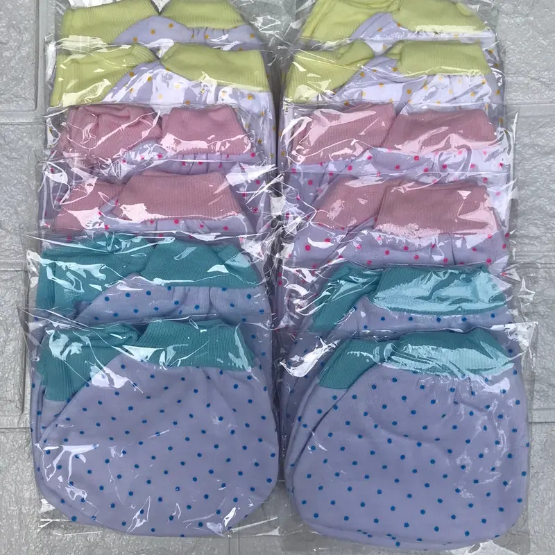 MOTIF POLKADOT 12 SET SARUNG TANGAN DAN KAOS KAKI BAYI NEW BORN (Baru Lahir) WARNA RANDOM HOMEMADE BAHAN HALUS AMAN UNTUK BAYI 3