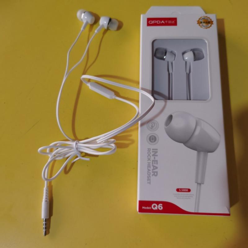 Product Introduction of Q6 wired earphones suitable for 3.5mm round hole earphones stereo earphones call wired earphones 17