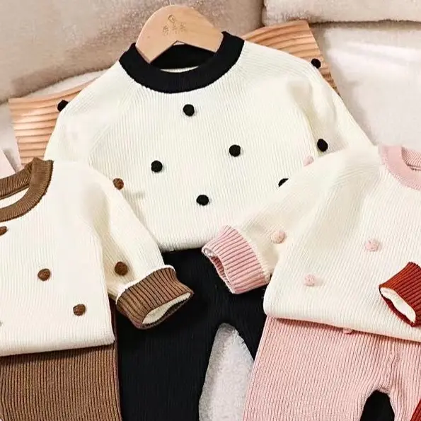 B25-Bộ len chấm bi quần loe cho bé gái hàng quảng châu. baby  three 2