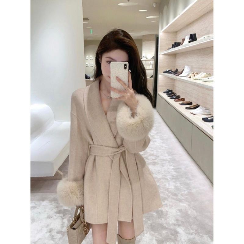 Product Introduction of Áo Khoác Len Dây Mỏng, Người Nổi Tiếng Trên Internet, CHTK-SHOP, Dài Tay, Dáng Rộng Vừa Vặn, Nối Cao Cấp, Tay Áo Lông Ngắn, Thích Hợp Cho Mùa Xuân Và Mùa Thu, Áo Sơ Mi Và Tất Năm Mới Nữ Top Nhung Jacket 14
