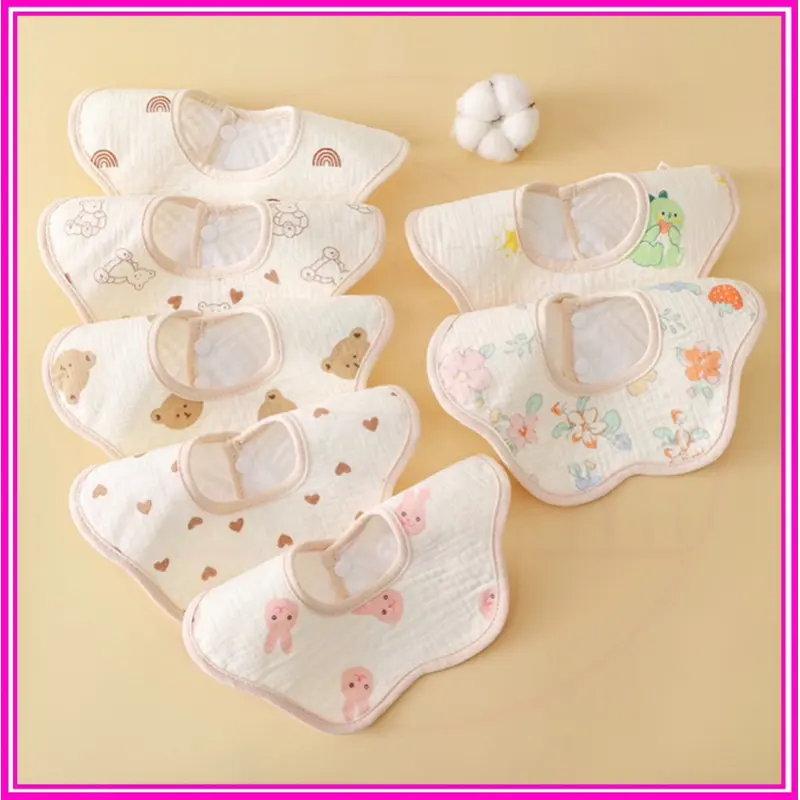 Yếm tròn xoay 360 cho bé chất liệu cotton mềm mịn thấm hút tốt, mặt dưới chống thấm và có cúc bấm 1