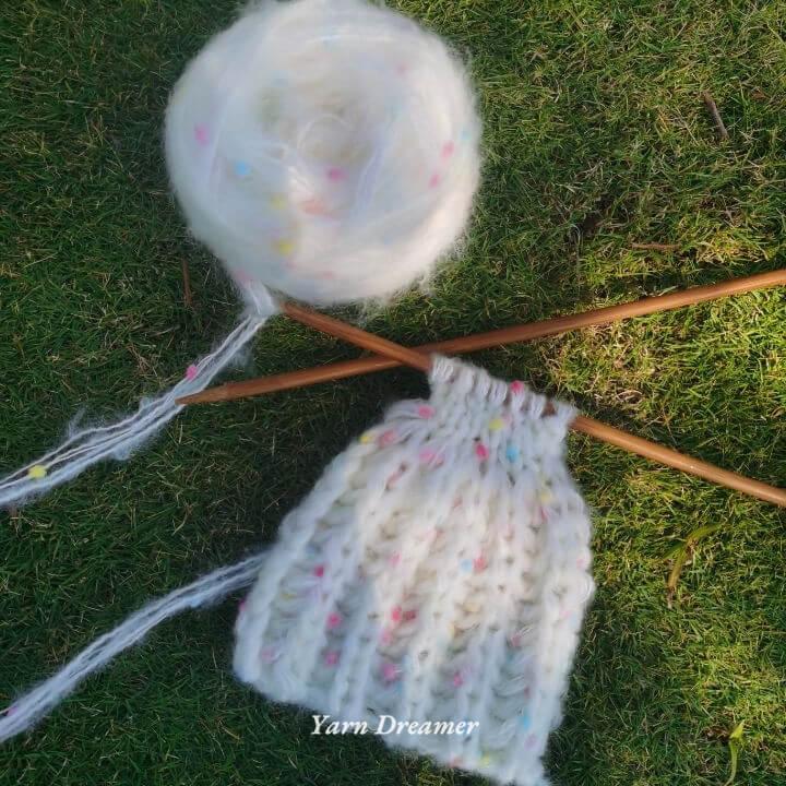 Product Introduction of 5 Styles - Fluffy Yarn for Crochet Bundle Fancy Crochet Yarn Wool Yarn Knitting Yarn Crochet Yarns Chunky Yarn Fuzzy Yarn Art Pink Yarn Soft Yarn Sale 19