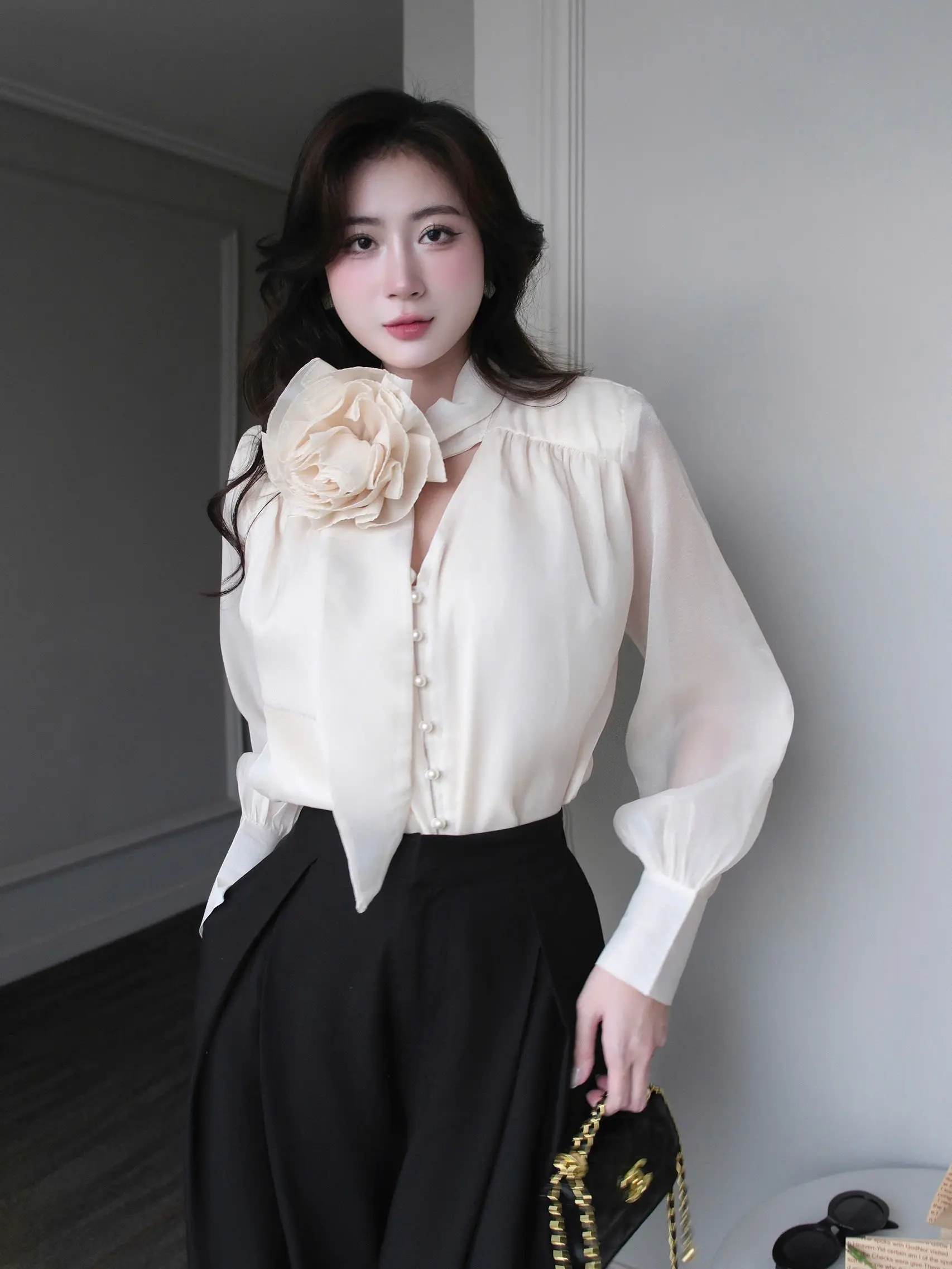 Áo thiết kế sơ mi hoa cổ nở rộ sang chảnh phù hợp đi làm đi chơi