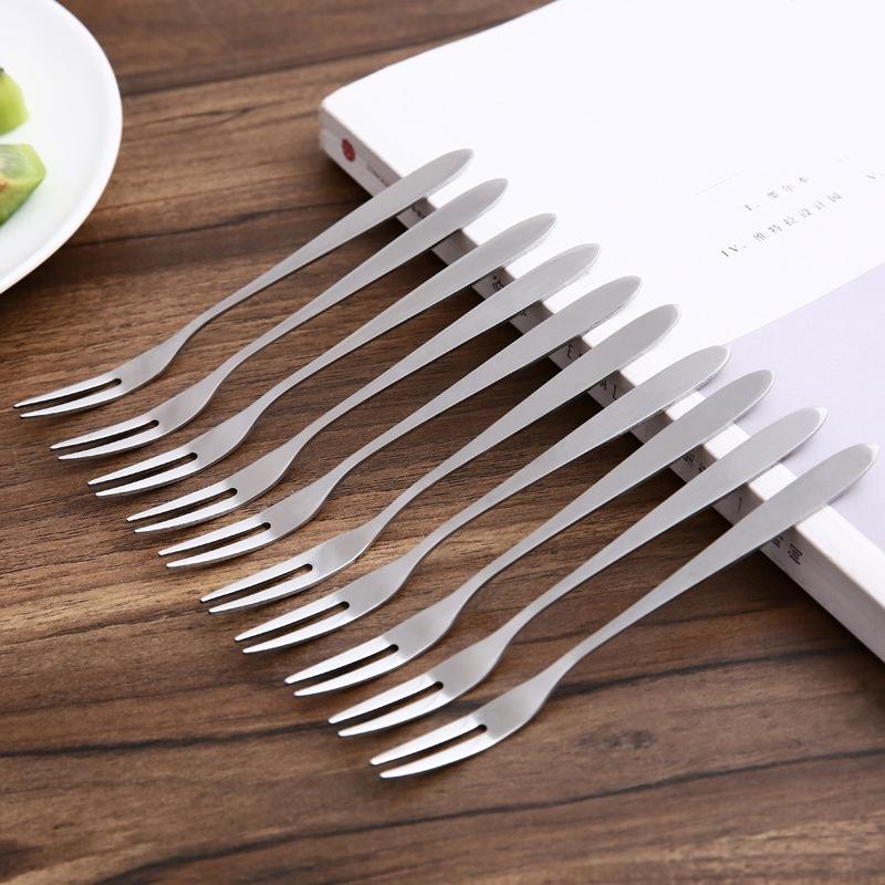 Nĩa Ăn Trái Cây Tiện Lợi Bằng Thép Không Gỉ 1