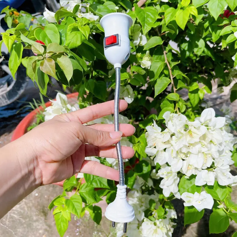 Bóng đèn led,xoay 360 độ,có 7 màu , kèm chui, 6