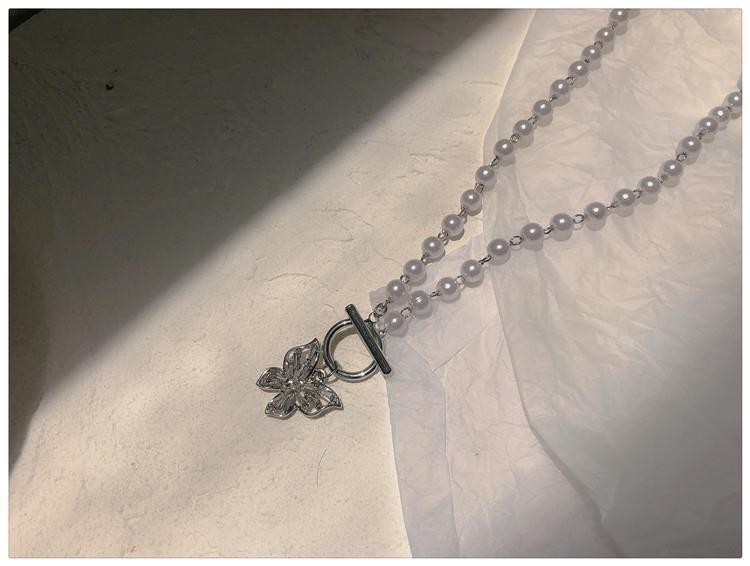 Product Introduction of Luxurious Luxurious California Girl ~ Super Fairy Diamond-Studded Pearl Butterfly Collarbone Chain Cool Disco Choker Necklace Neck Chain Trend 3