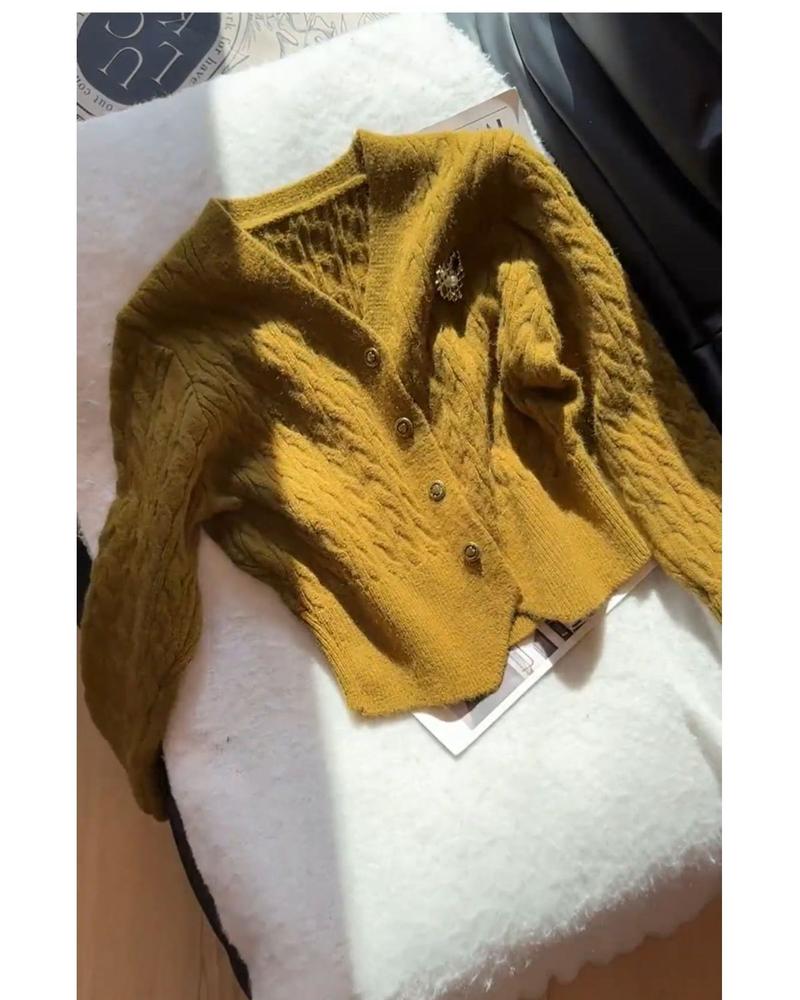 Product Introduction of Áo Khoác Cardigan Dệt Kim, Phong Cách Pháp, Dành Cho Nữ, Thích Hợp Cho Mùa Xuân, Mùa Thu / Đông, Thiết Kế Đẹp, Phong Cách Phương Tây Độc Đáo Áo Len Trông Trẻ Trung, Phong Cách Chanel, Bán Chạy 3