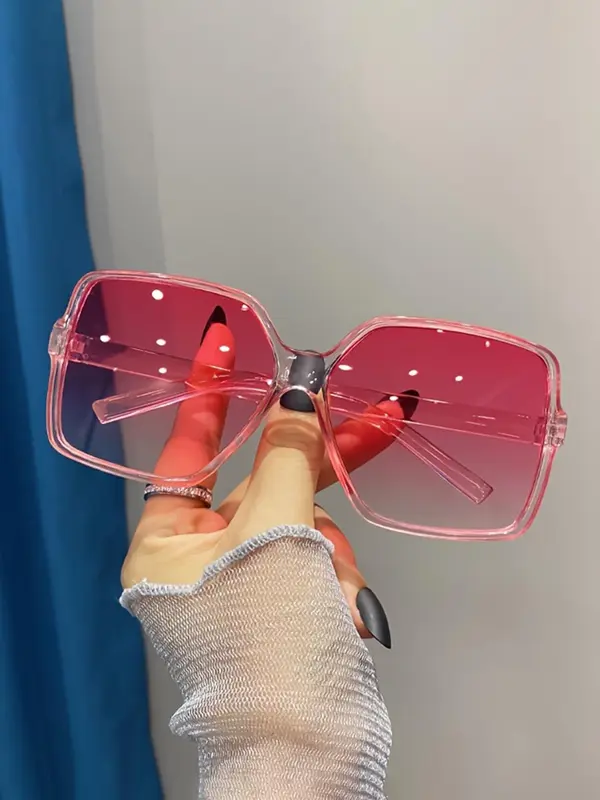 Women's Summer 2024 Elegant Oversized Square Frame Sunglasses, Trendy   Travel Essentials,  Casual Sunglasses for Everyday Use, Fashionable Accessories for Outdoor Activities, 3