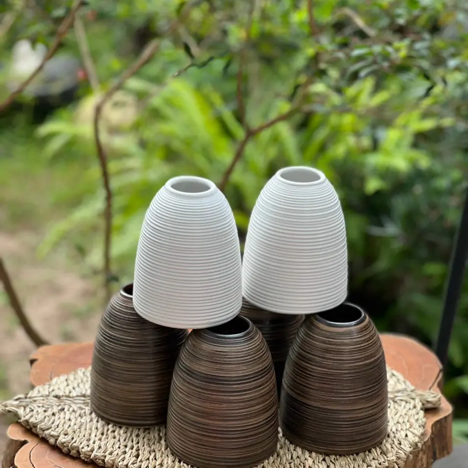 Bình hoa gốm chuông mini, bình chuông mini cắm hoa để bàn xinh xắn, bình cắm hoa dáng chuông mini gốm Bát Tràng