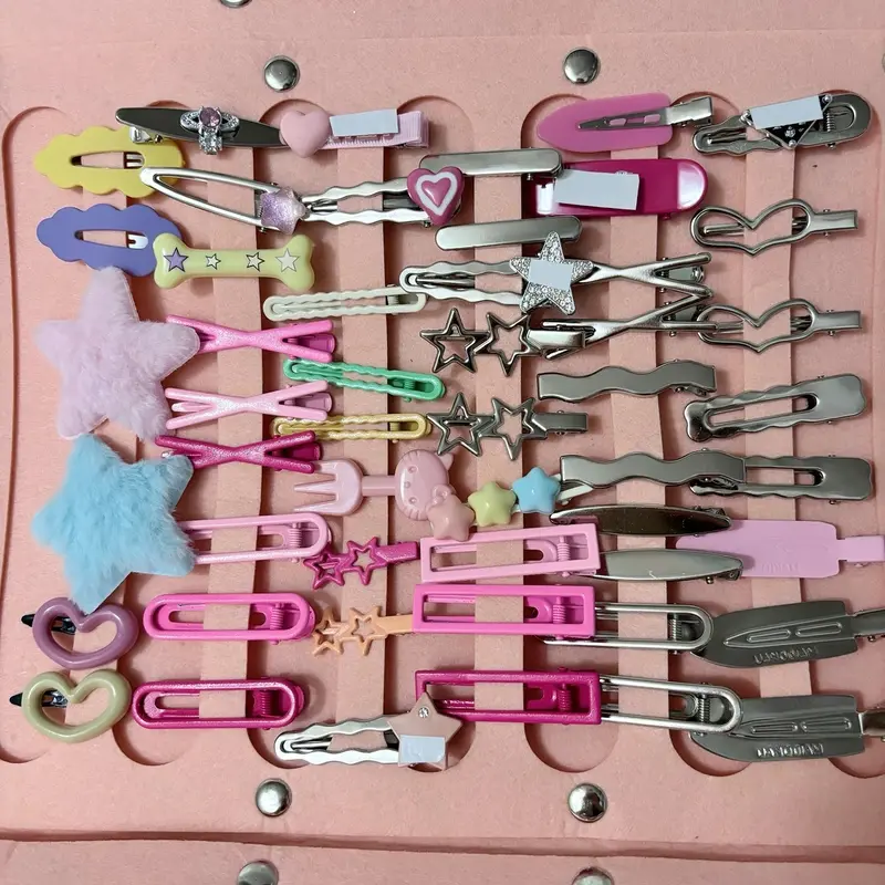 Set 100 Chiếc Kẹp Tóc Mẫu Mã Đa Dạng Kèm Tấm Bảng Để Kẹp Phù Hợp Làm Quà Tặng Cho Người Yêu, Bạn Thân, Em Gái 1