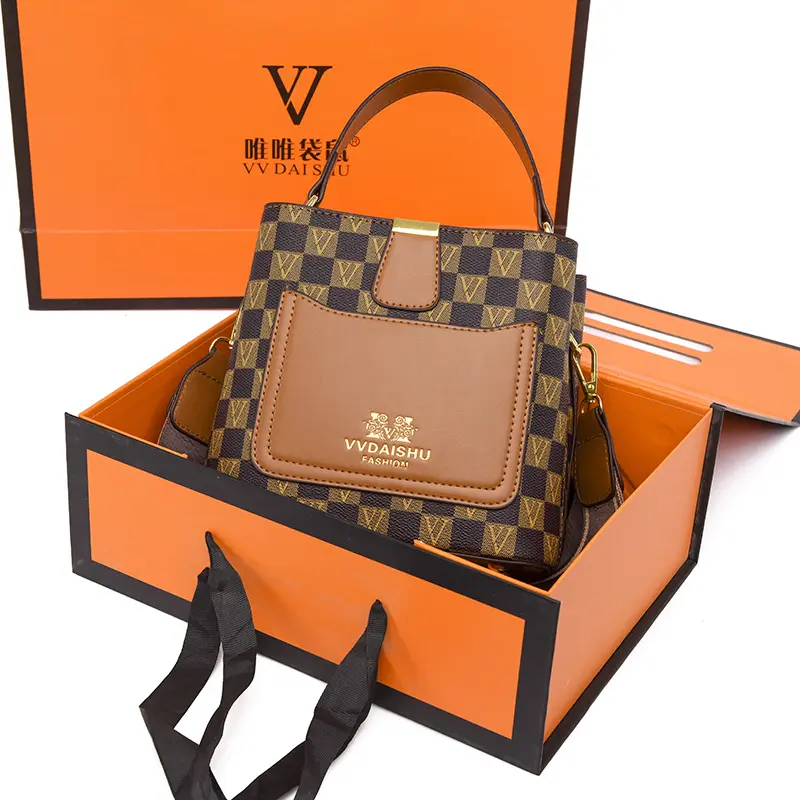 2023 New Style Bucket Bag Plaid Women's Bag Women's Shoulder Bag Fashion All-Match Messenger Bag Internet Hot