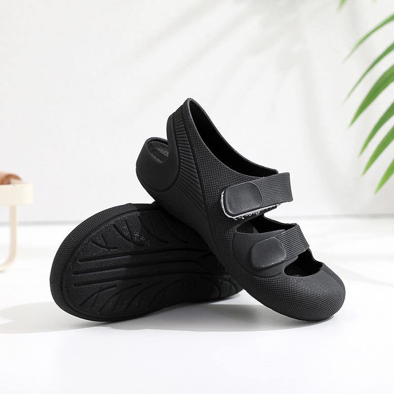 Product Introduction of 24-Year New Children's Closed Toe Soft Plastic Velcro Men's and Women's Baby Water-Stepping Sand Shoes Hole Shoes 15