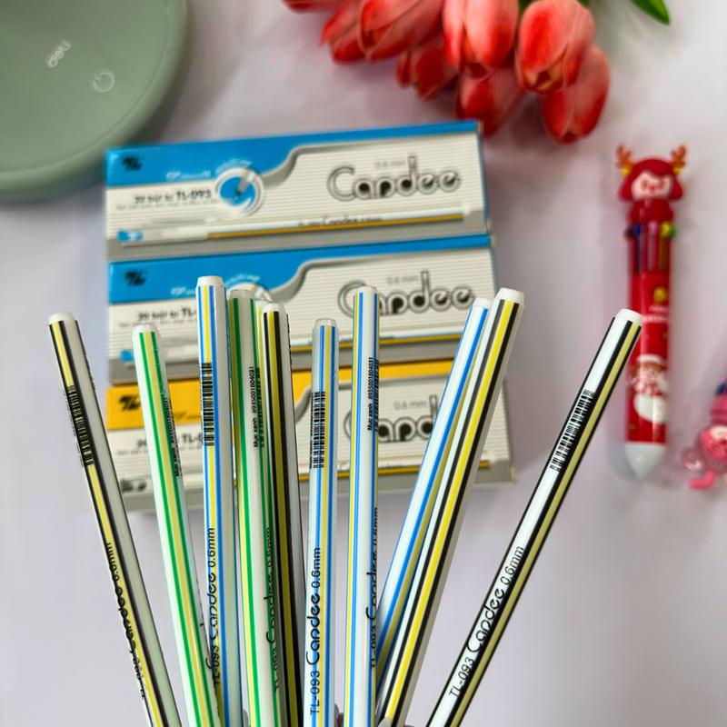 Bút Bi Nến Thiên Long TL-093 ngòi 0.6mm mực xanh/đen- Lẻ 1 chiếc (Giao màu ngẫu nhiên)