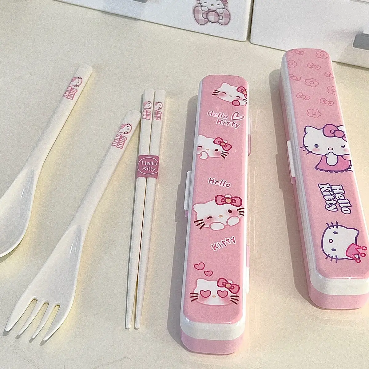 Bộ Đồ Ăn Hello Kitty Dễ Thương, Bộ Ba Mảnh, Bộ Đồ Gia Dụng, Đũa Và Thìa, Thiết Kế Hello Kitty Đặc Biệt, Chịu Nhiệt Độ Cao, Hộp Đựng Cầm Tay, Năm 2024