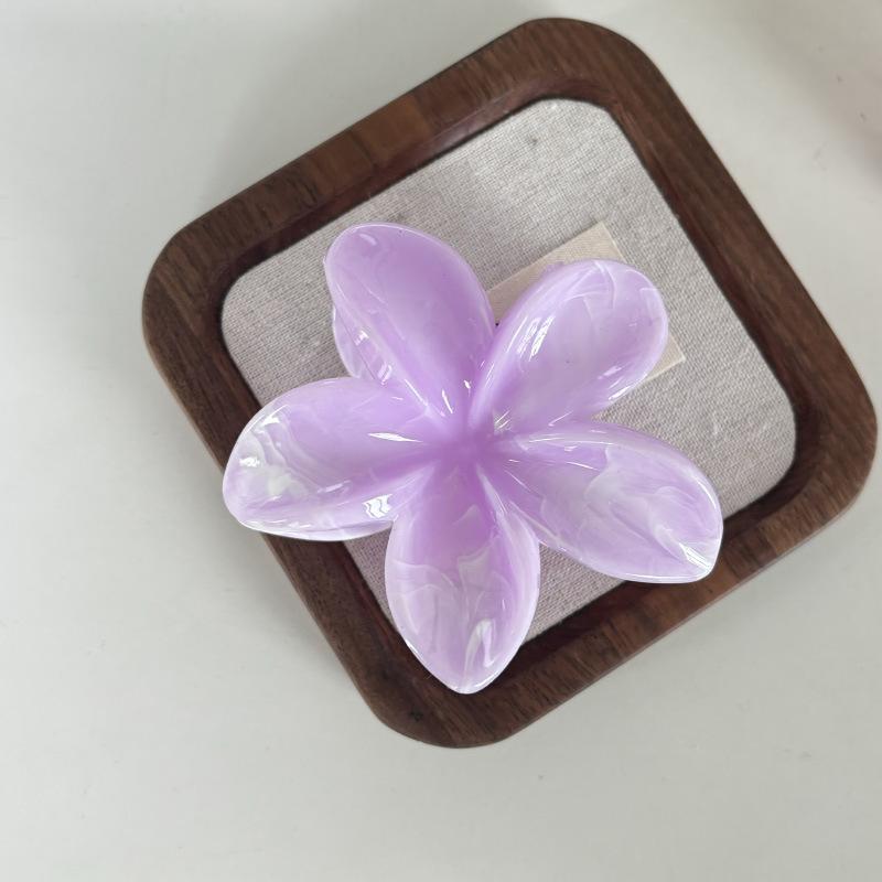 Product Introduction of Giảm 50% off Kẹp Lấy Frangipani Nhòe, Siêu Thanh Lịch, Thiết Kế 2024 kẹp  tóc kẹp  tóc bó  hoa sứ Women kẹp  hoa lan kẹp  tóc player  149 hair clip trâm  cài bỉ ngạn Càng Cua Cua Voan Giày kẹp  tóc bông Voi Flower kep  cozy 27