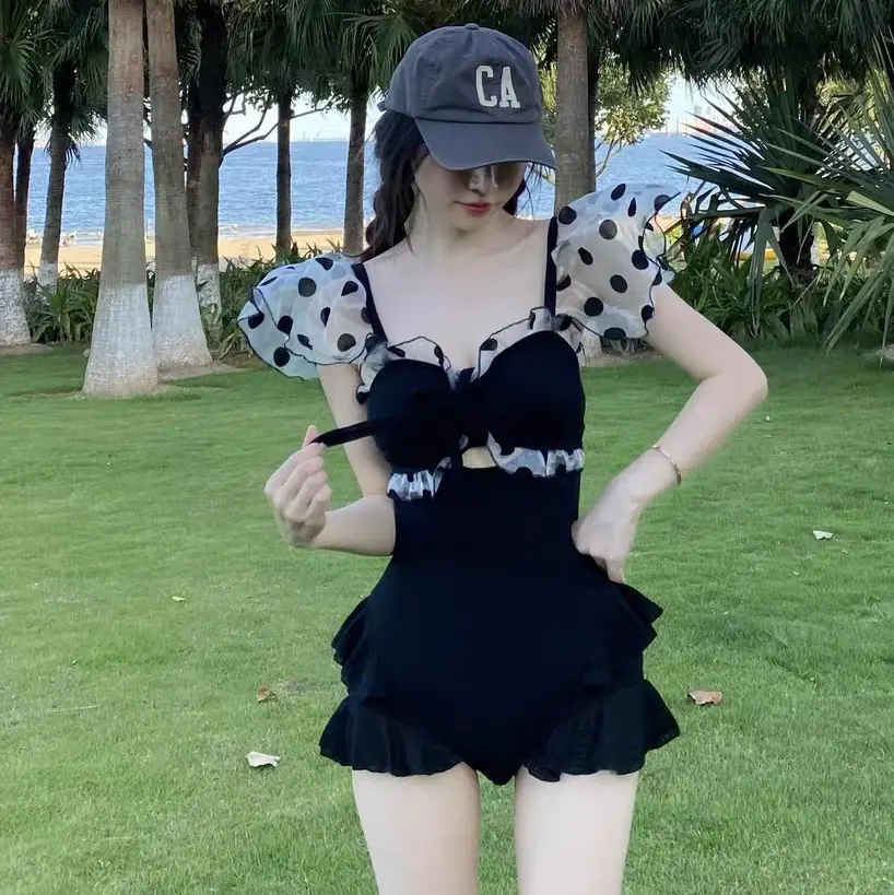đồ bơi , áo bơi bikini liền thân tay cánh tiên chấm bi quần tầng