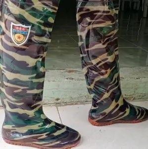 Sepatu Boot Doreng 55cm