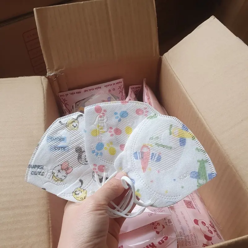 10 gói (100c) Khẩu Trang 3D gấu bé 2-6T 4