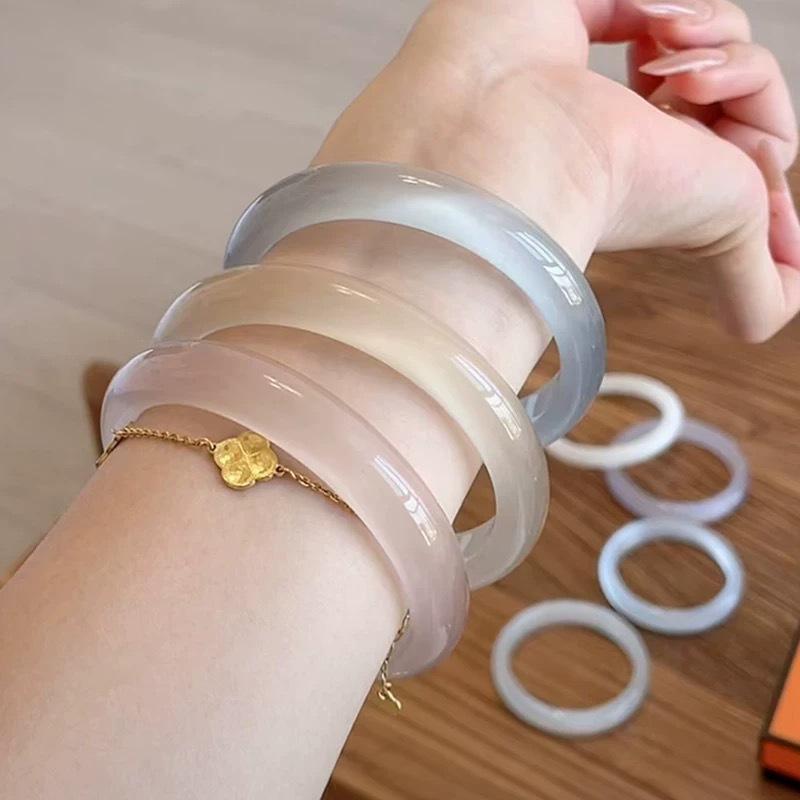 Product Introduction of White Moonlight, Ice Blue, Champagne Gold Cat Eye Stone Bracelet Jewelry 11