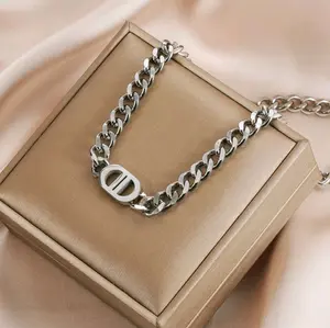 Promo Kalung dan gelang titanium model DD anti karat terbaru anti karat Gold Jewellery Aksesoris Elegan Cincin Stainless