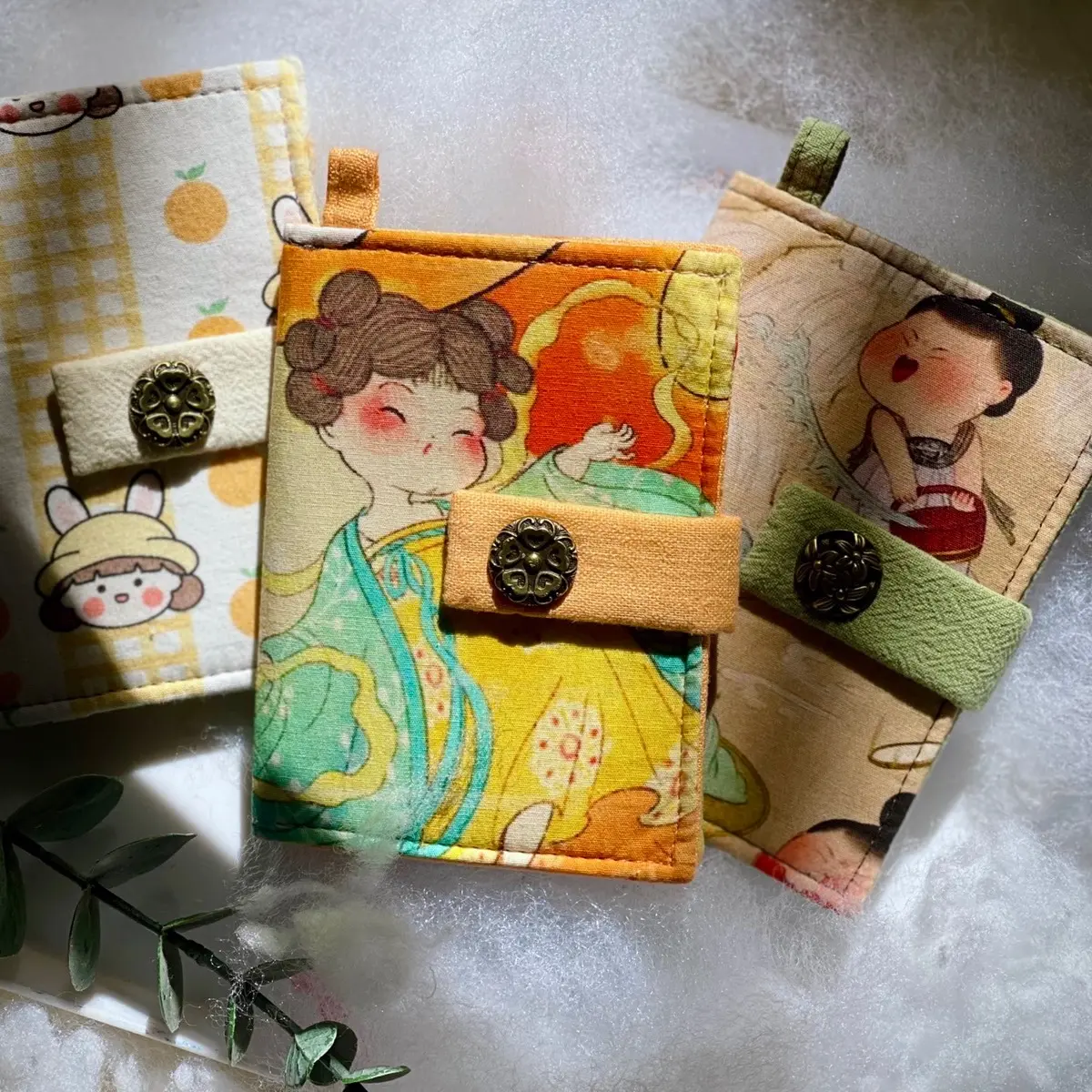 Ví vải handmade dáng đứng phối màu hoạ tiết“ tiểu cô nương”
