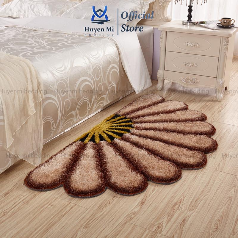 Thảm Trải Sàn Huyen Mi Bedding Decor Phòng Khách Phòng Ngủ Hình Quạt Nhập Khẩu Cao Cấp Lông Tơ Mềm Mịn Kích Thước 70cmx140cm Đỏ