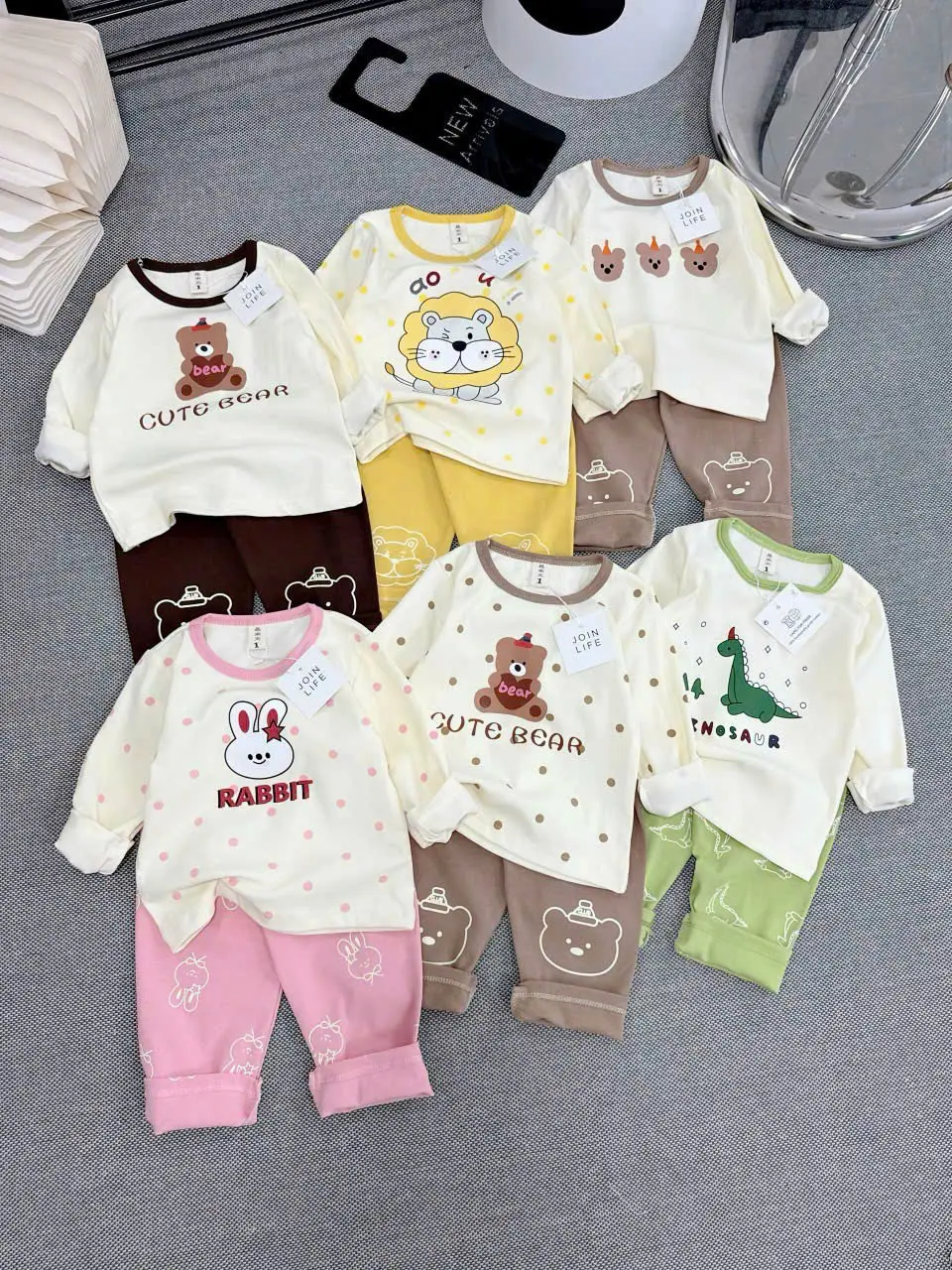 Bộ Cotton Dài Tay Cho Bé Chất Cotton Mềm Mịn Co Dãn Tốt 4 Màu Cho Bé Từ 1 đến 5 Tuổi Vải Cotton
