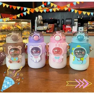 BOTOL MINUM ANAK KAPASITAS 720 ML BOTOL KARTUN FREE TALI DAN SEDOTAN BPA FREE