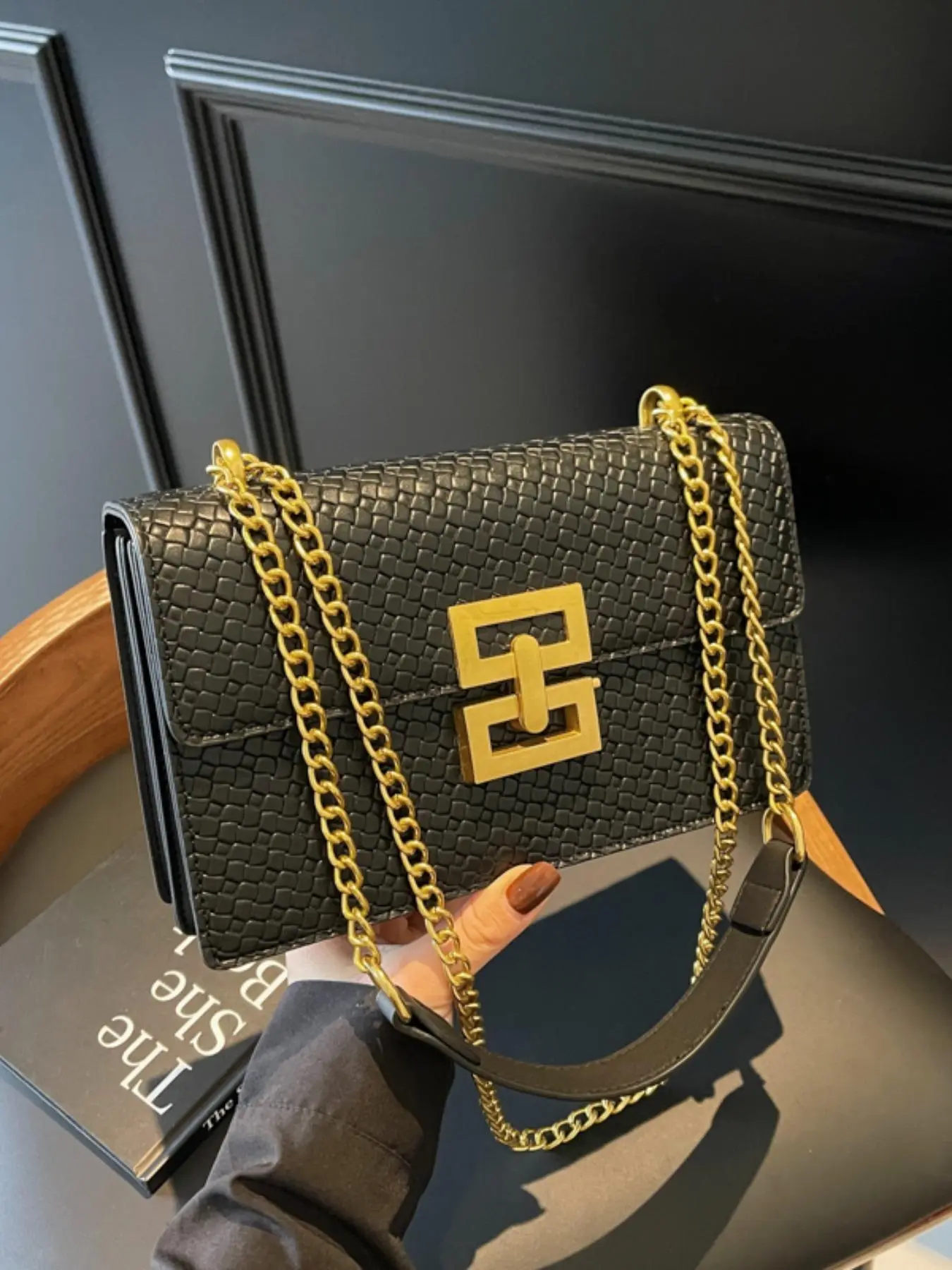 Women's Fashion Chain Strap Crossbody Bag, Solid Color Shoulder Bag for Daily Used, Casual Trendy Versatile High-quality Daily Commuting Bag