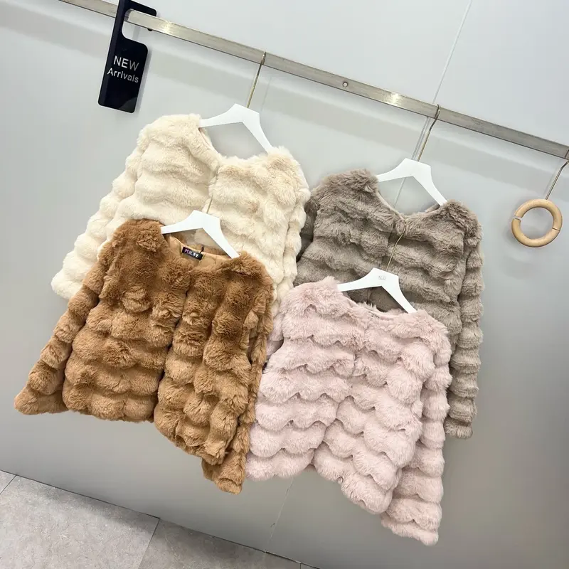 Áo Lông Quảng Châu Cao Cấp - 805 Lông Tuyết Mềm  Women Top Jacket Mùa Đông Kem 3