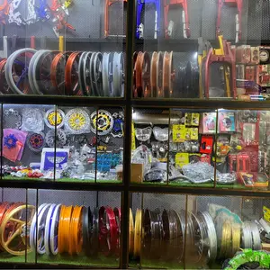 Ở đây có bán đồ chơi xe giá rẻ