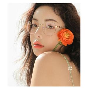 แว่นตาป้องกันแสงสีฟ้า, เปลี่ยนสี, กรอบหน้าไร้เมคอัพ, ผลิตภัณฑ์สำเร็จรูปขนาดเล็ก, กระจกสายตาสั้น, สีชา