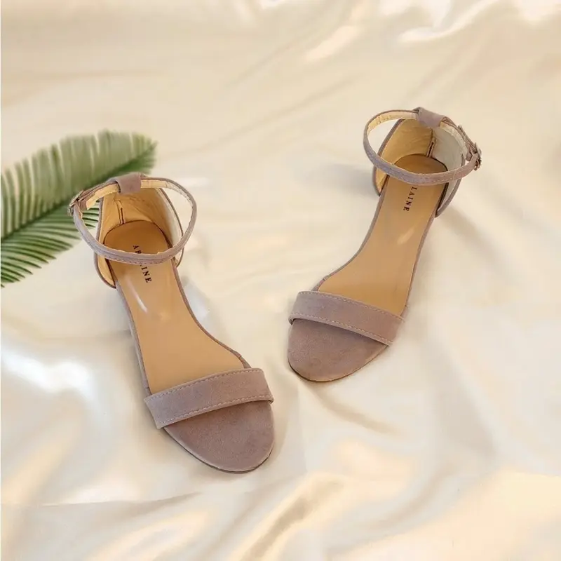 Sandal High Heels Wanita Simpel Hak 5 cm Terbaru Hak Setengah (3-5 cm) Hitam 5