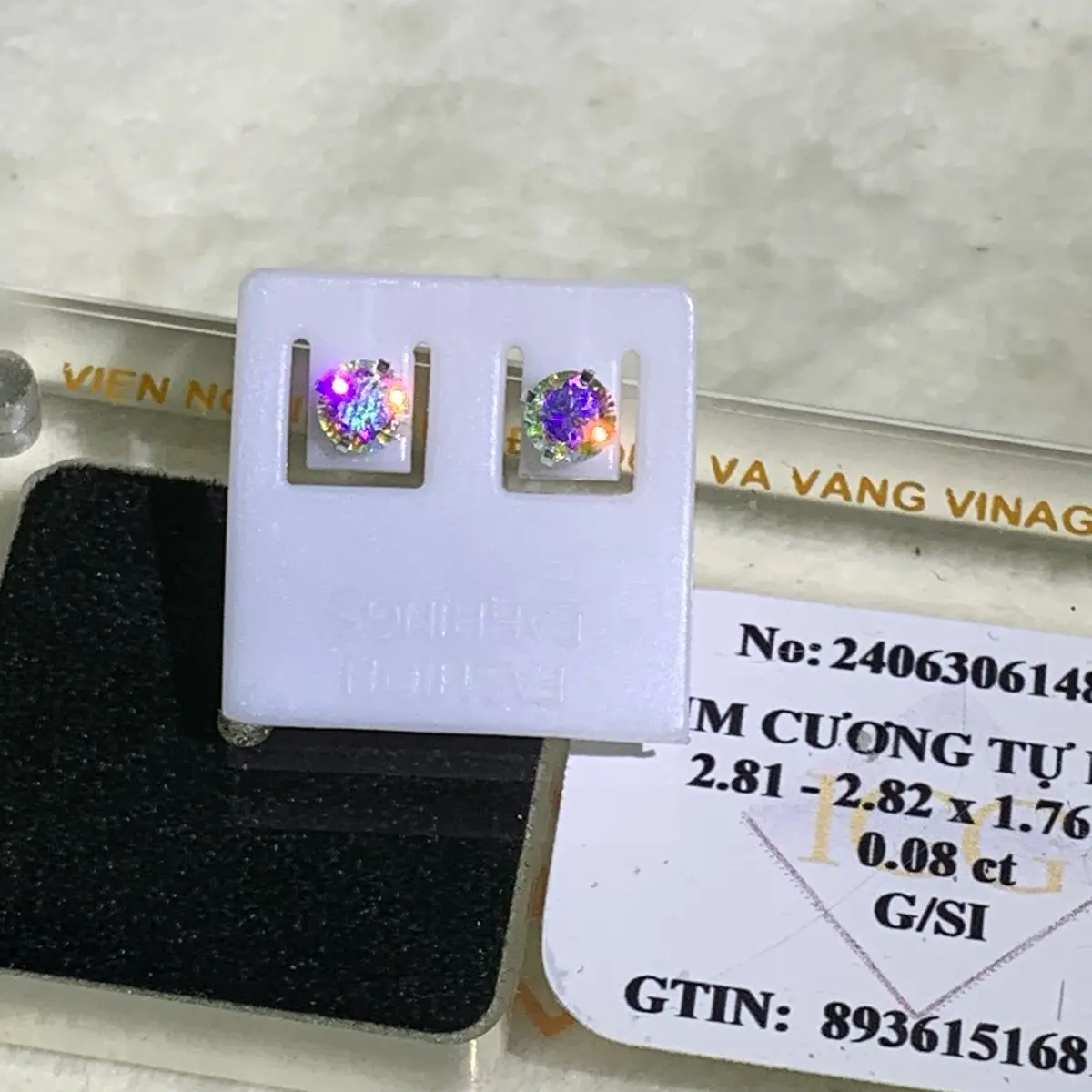 (Giá dùng thử )Hoa tai nụ Bạc S925 đính kim cương nhân tạo thuỵ sĩ ánh 7 màu titan Trắng