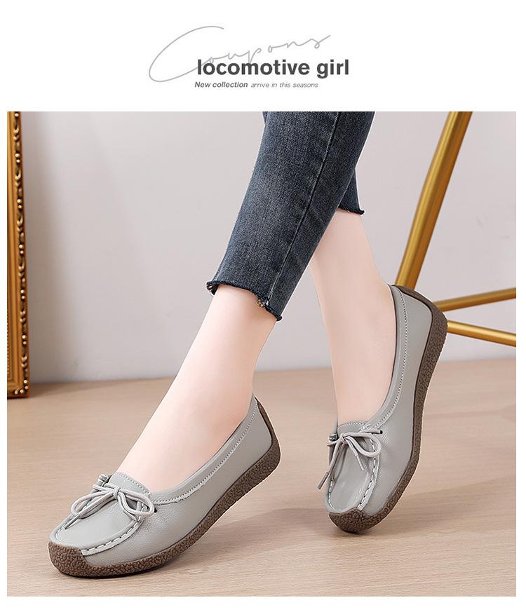 Product Introduction of New Genuine Leather Doug Shoes Women's Soft Bottom Pumps Slip-on Mom Shoes Casual Flat Loafers Women's plus Size 19