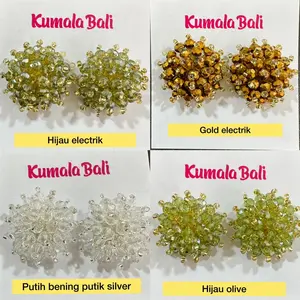 Anting emerald cantik