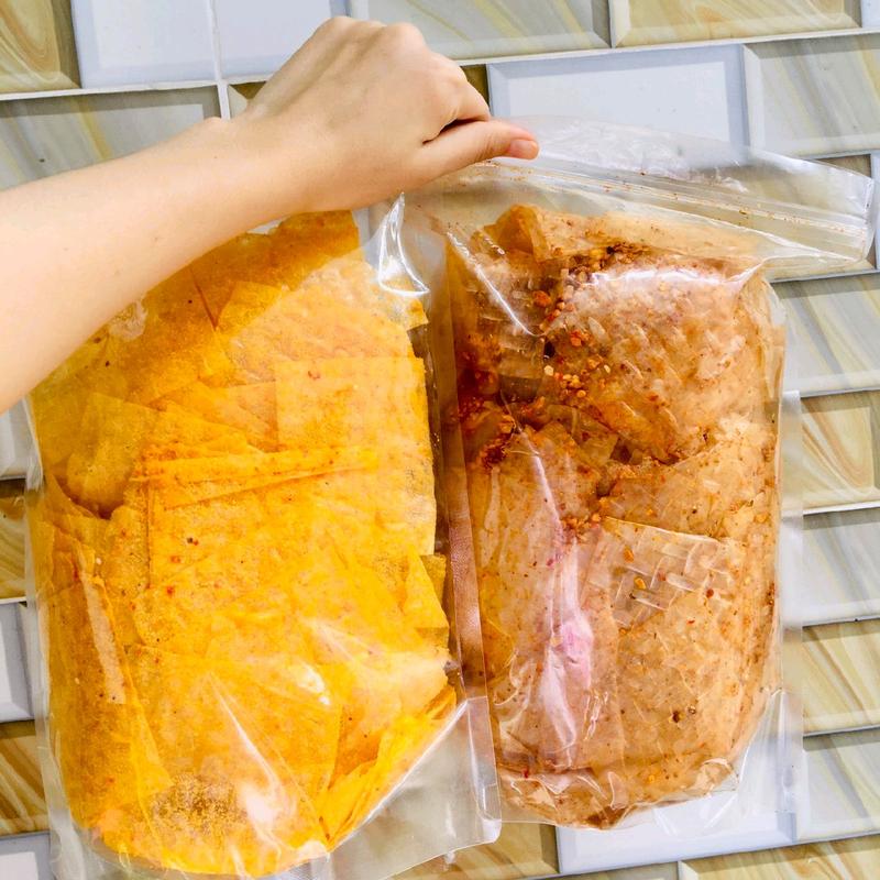 COMBO 2 bịch BÁNH TRÁNG ( 300 PHÔ MAI SỮA và 250g XIKE MUỐI NHUYỄN ) Snack Food Ăn Vặt