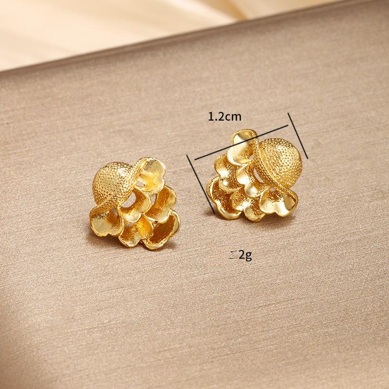 Product Introduction of Flower Stud Earrings! Retro Flower Design, Fairy - style Fashion Jewelry 12