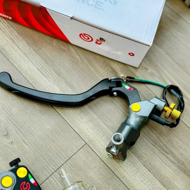 Cặp tay thắng brembo bình rời dòng Moto GP phanh xe Phụ Tùng 3