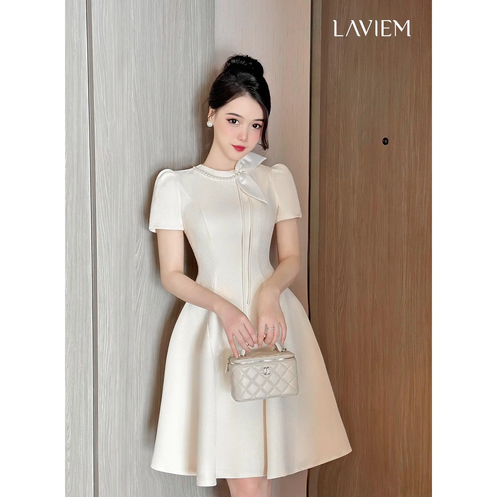 LAVIEM - Váy kem phối cổ nơ ngọc trai ALENA DRESS
